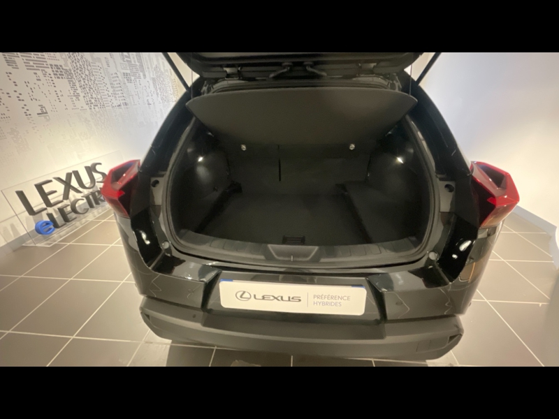 LEXUS UX d’occasion à vendre à Aubière chez Lexus Clermont-Ferrand (Photo 13)