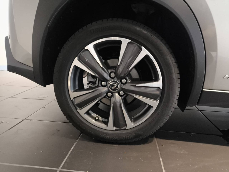 LEXUS UX d’occasion à vendre à AUBIÈRE chez ARVERNE (Photo 12)