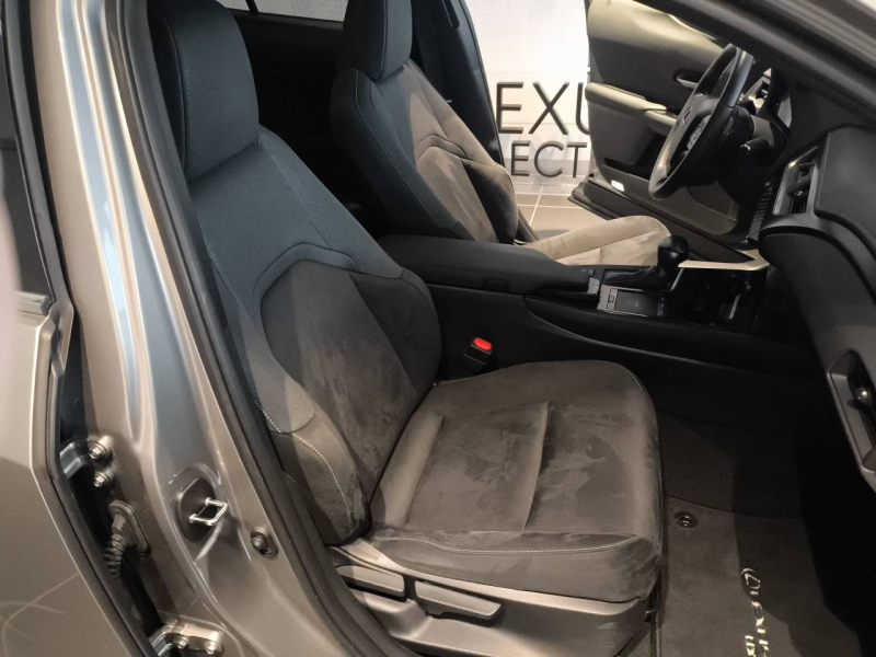 LEXUS UX d’occasion à vendre à AUBIÈRE chez ARVERNE (Photo 18)