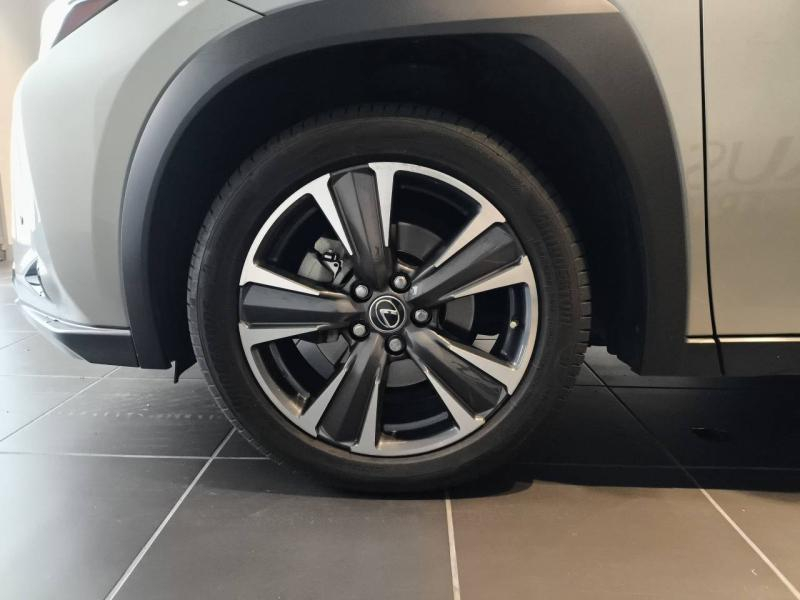 LEXUS UX d’occasion à vendre à AUBIÈRE chez ARVERNE (Photo 8)