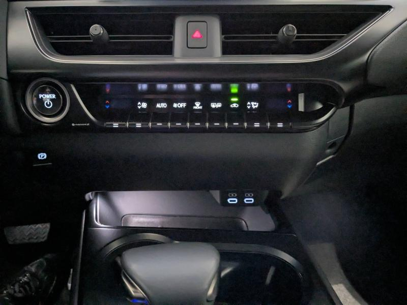 LEXUS UX d’occasion à vendre à AUBIÈRE chez ARVERNE (Photo 9)