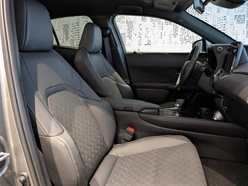 LEXUS UX d’occasion à vendre à AUBIÈRE chez ARVERNE (Photo 13)