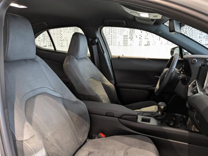 LEXUS UX d’occasion à vendre à AUBIÈRE chez ARVERNE (Photo 8)