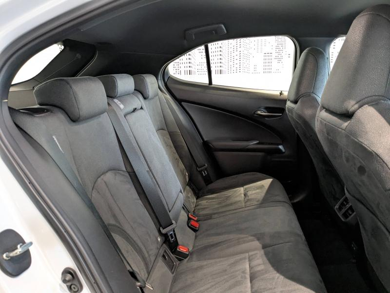 LEXUS UX d’occasion à vendre à AUBIÈRE chez ARVERNE (Photo 9)