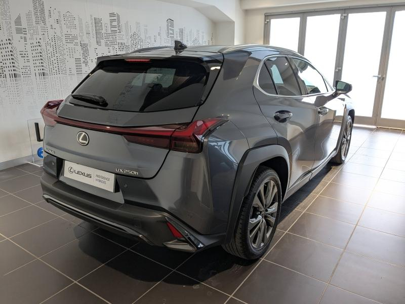LEXUS UX d’occasion à vendre à AUBIÈRE chez ARVERNE (Photo 15)