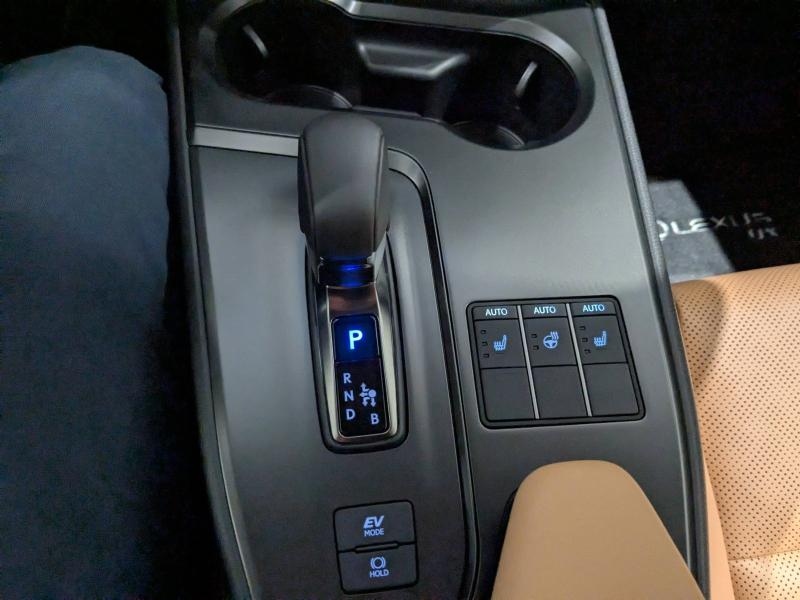 LEXUS UX d’occasion à vendre à AUBIÈRE chez ARVERNE (Photo 9)