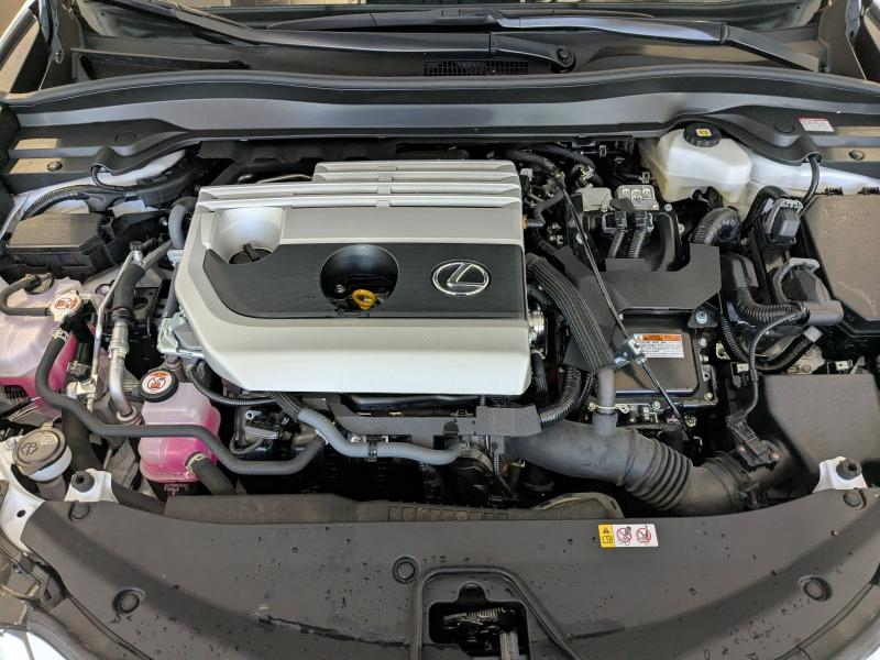 LEXUS UX d’occasion à vendre à AUBIÈRE chez ARVERNE (Photo 18)