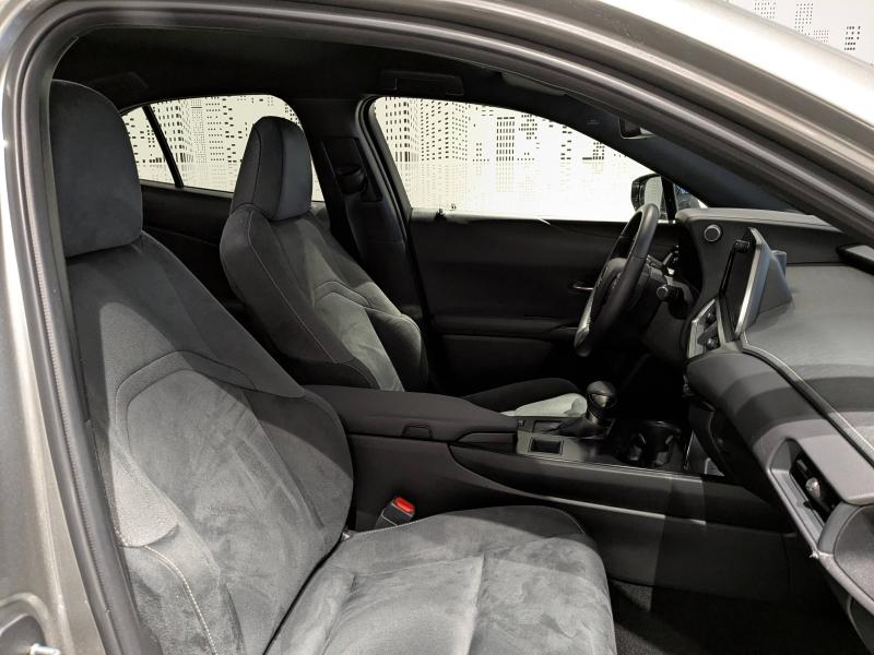 LEXUS UX d’occasion à vendre à AUBIÈRE chez ARVERNE (Photo 8)