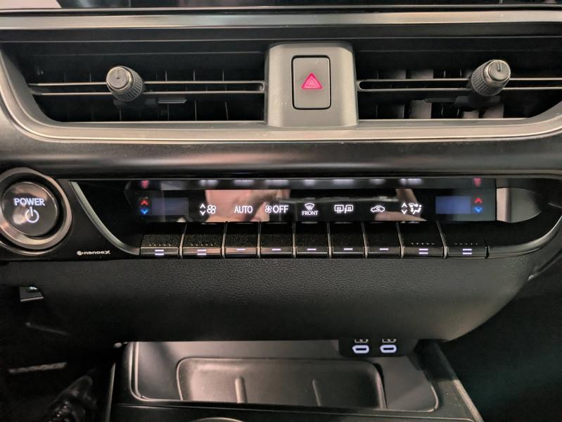 LEXUS UX d’occasion à vendre à AUBIÈRE chez ARVERNE (Photo 9)