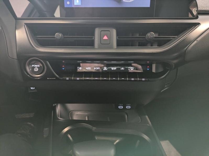 LEXUS UX d’occasion à vendre à AUBIÈRE chez ARVERNE (Photo 10)