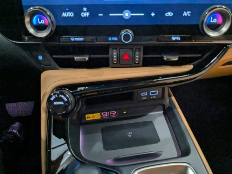 LEXUS NX d’occasion à vendre à AUBIÈRE chez ARVERNE (Photo 9)
