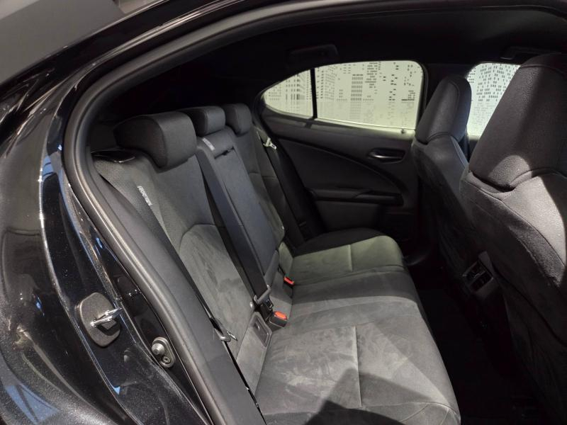 LEXUS UX d’occasion à vendre à AUBIÈRE chez ARVERNE (Photo 10)