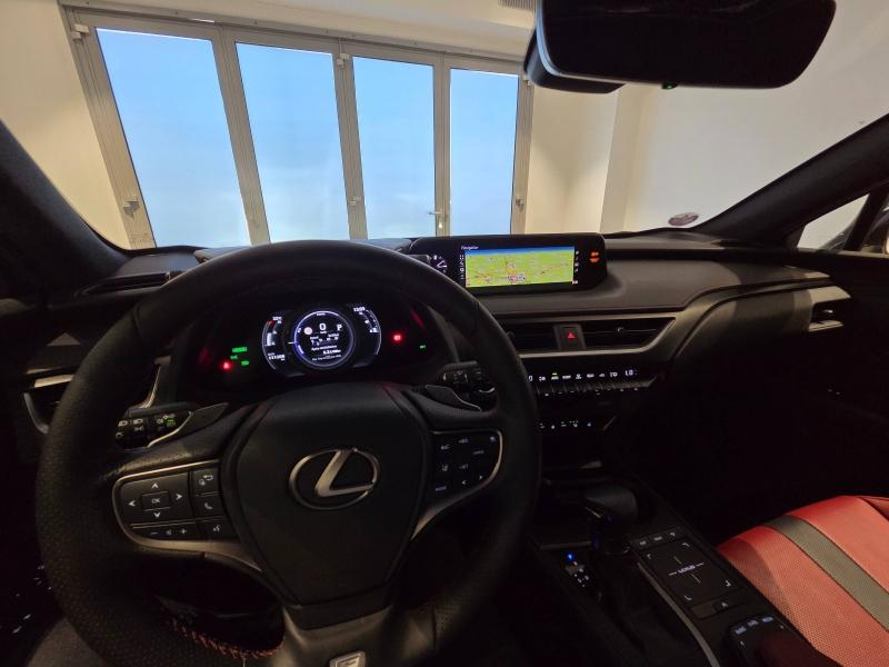 LEXUS UX d’occasion à vendre à AUBIÈRE chez ARVERNE (Photo 4)
