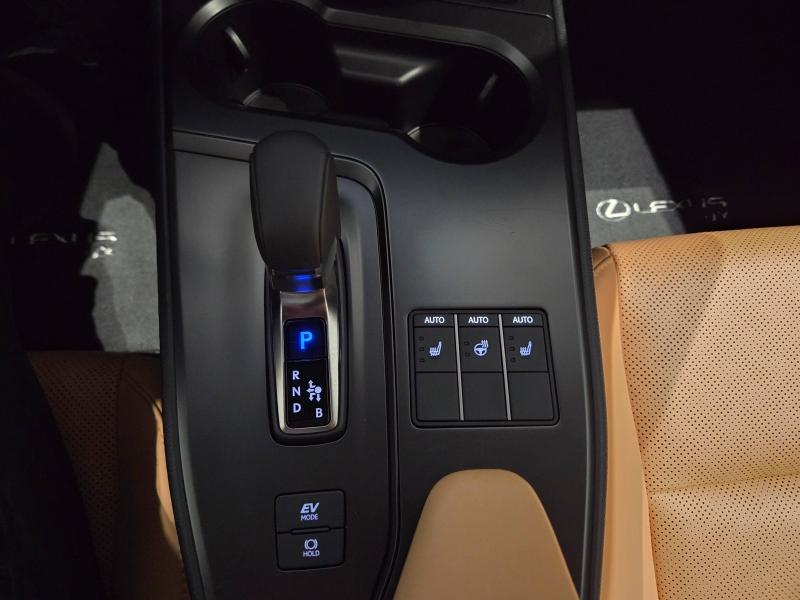 LEXUS UX d’occasion à vendre à AUBIÈRE chez ARVERNE (Photo 10)