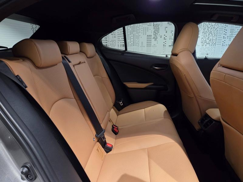 LEXUS UX d’occasion à vendre à AUBIÈRE chez ARVERNE (Photo 13)