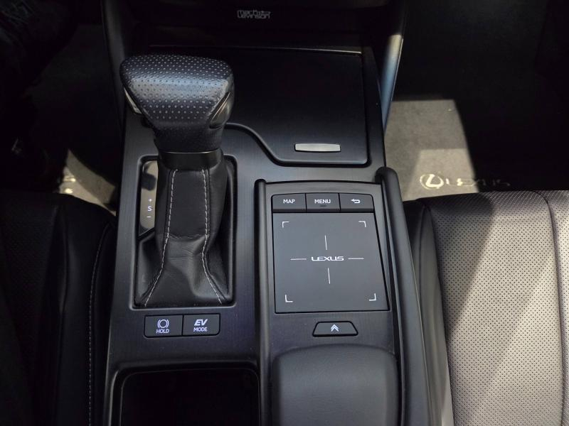 LEXUS ES d’occasion à vendre à AUBIÈRE chez ARVERNE (Photo 10)