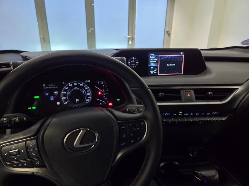 LEXUS UX d’occasion à vendre à AUBIÈRE chez ARVERNE (Photo 4)