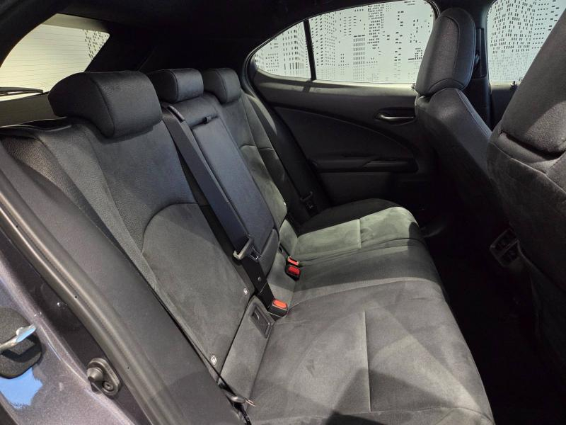 LEXUS UX d’occasion à vendre à AUBIÈRE chez ARVERNE (Photo 15)
