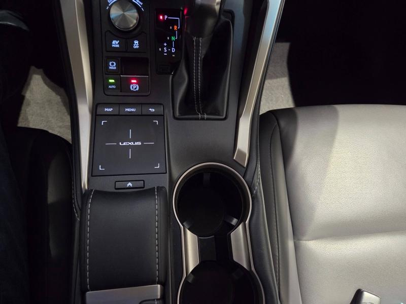 LEXUS NX d’occasion à vendre à AUBIÈRE chez ARVERNE (Photo 9)