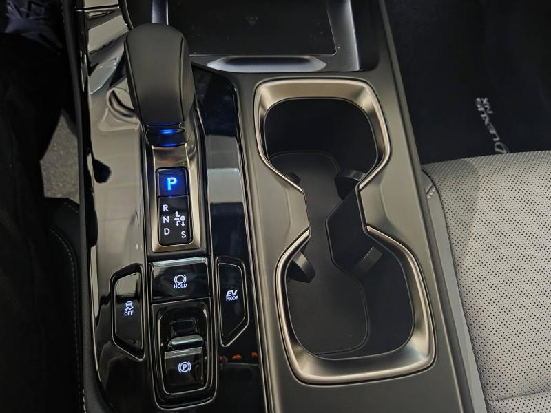 agency.seo.links.detann.title LEXUS NX d’occasion à vendre à AUBIÈRE chez ARVERNE (Photo 11)