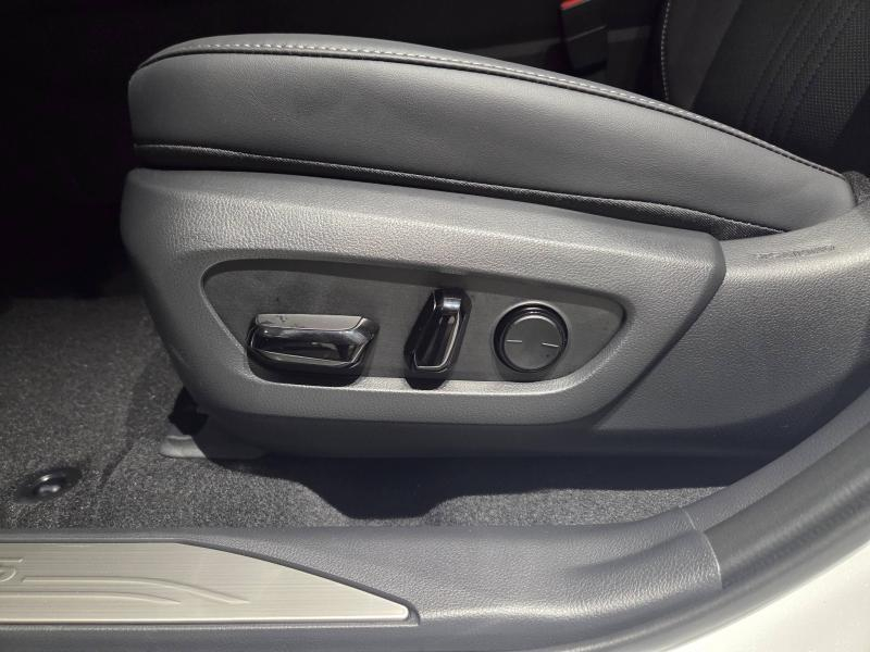 agency.seo.links.detann.title LEXUS NX d’occasion à vendre à AUBIÈRE chez ARVERNE (Photo 12)