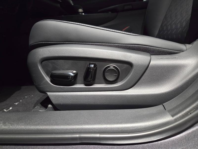 LEXUS UX d’occasion à vendre à AUBIÈRE chez ARVERNE (Photo 14)