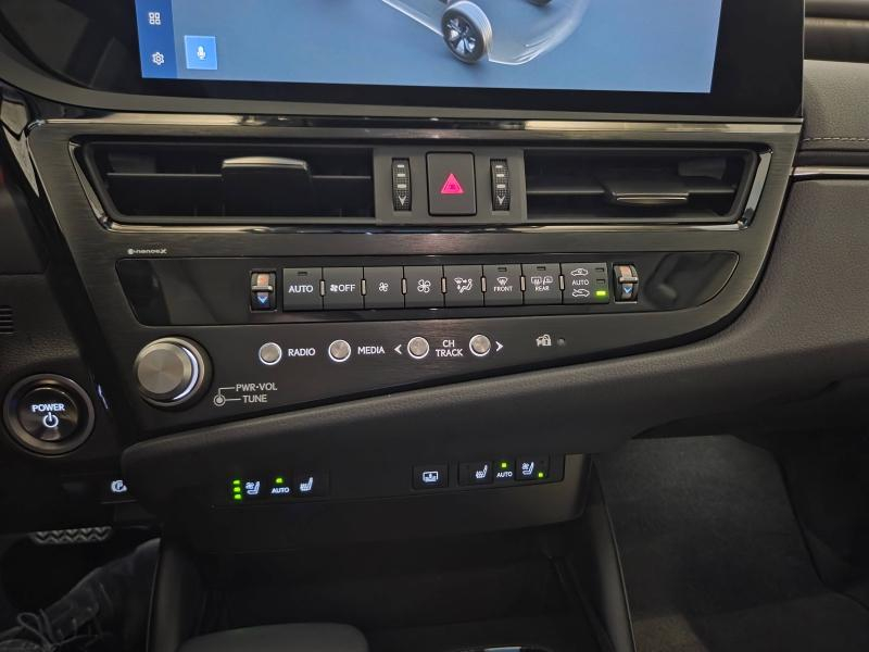 LEXUS ES d’occasion à vendre à AUBIÈRE chez ARVERNE (Photo 9)