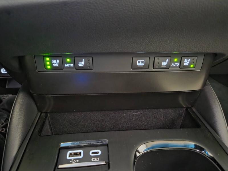 LEXUS ES d’occasion à vendre à AUBIÈRE chez ARVERNE (Photo 10)