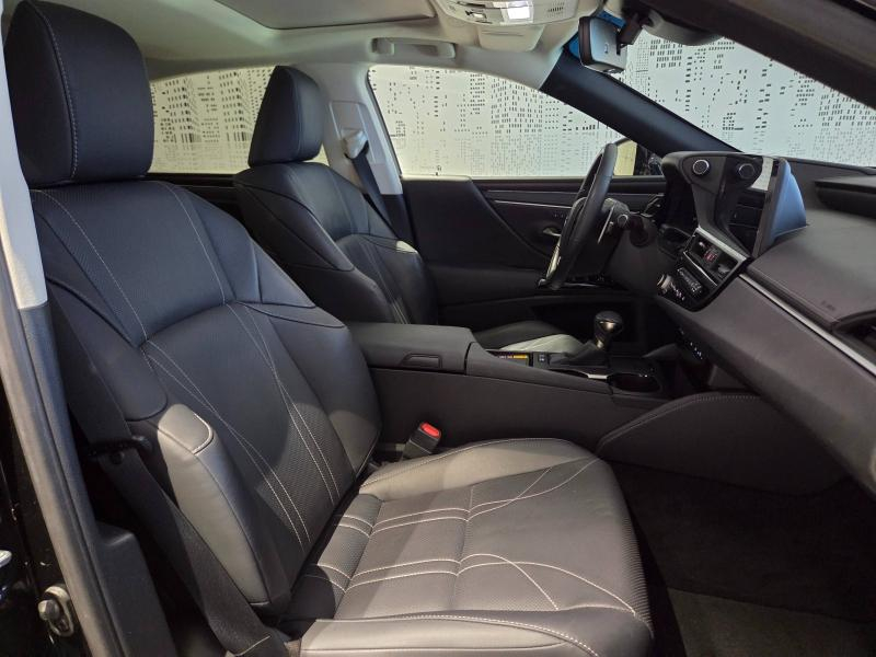 LEXUS ES d’occasion à vendre à AUBIÈRE chez ARVERNE (Photo 13)