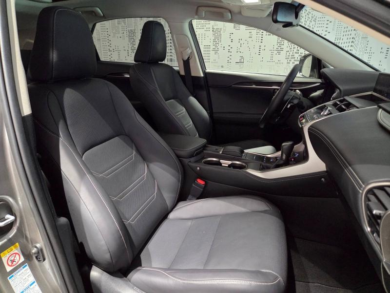 LEXUS NX d’occasion à vendre à AUBIÈRE chez ARVERNE (Photo 12)