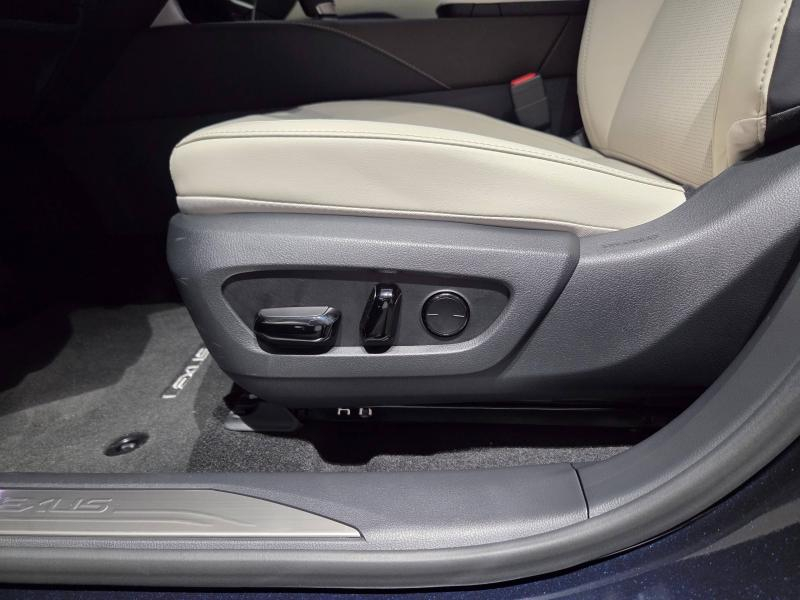 LEXUS RX d’occasion à vendre à AUBIÈRE chez ARVERNE (Photo 14)