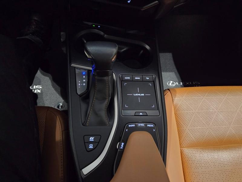 LEXUS UX d’occasion à vendre à AUBIÈRE chez ARVERNE (Photo 9)