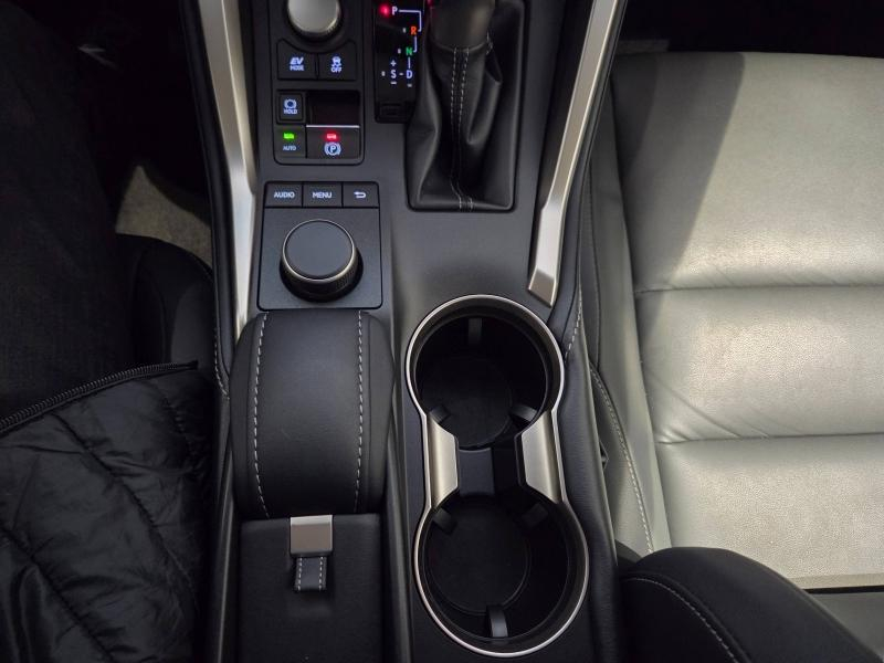 LEXUS NX d’occasion à vendre à AUBIÈRE chez ARVERNE (Photo 9)