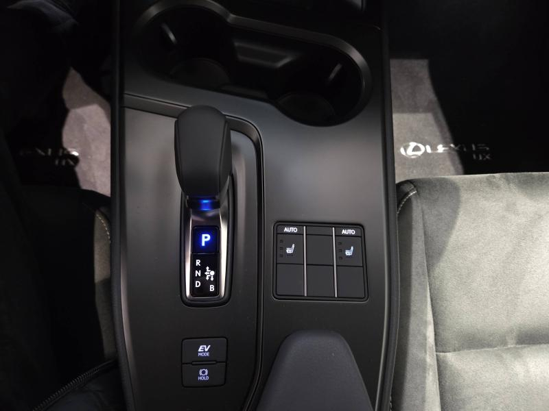 LEXUS UX d’occasion à vendre à AUBIÈRE chez ARVERNE (Photo 12)