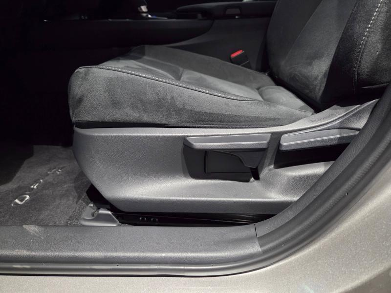 LEXUS UX d’occasion à vendre à AUBIÈRE chez ARVERNE (Photo 13)