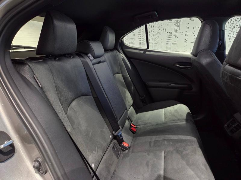 LEXUS UX d’occasion à vendre à AUBIÈRE chez ARVERNE (Photo 15)