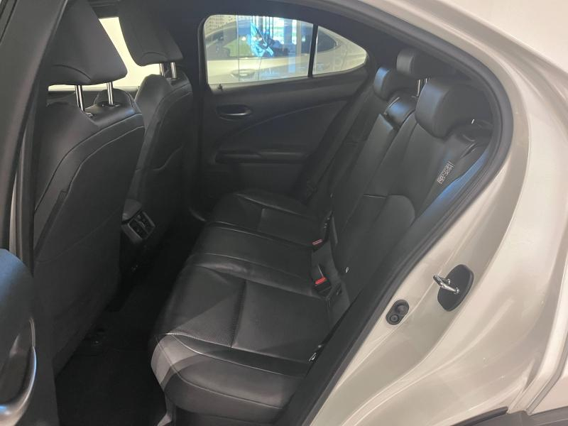 LEXUS UX d’occasion à vendre à AUBIÈRE chez ARVERNE (Photo 13)