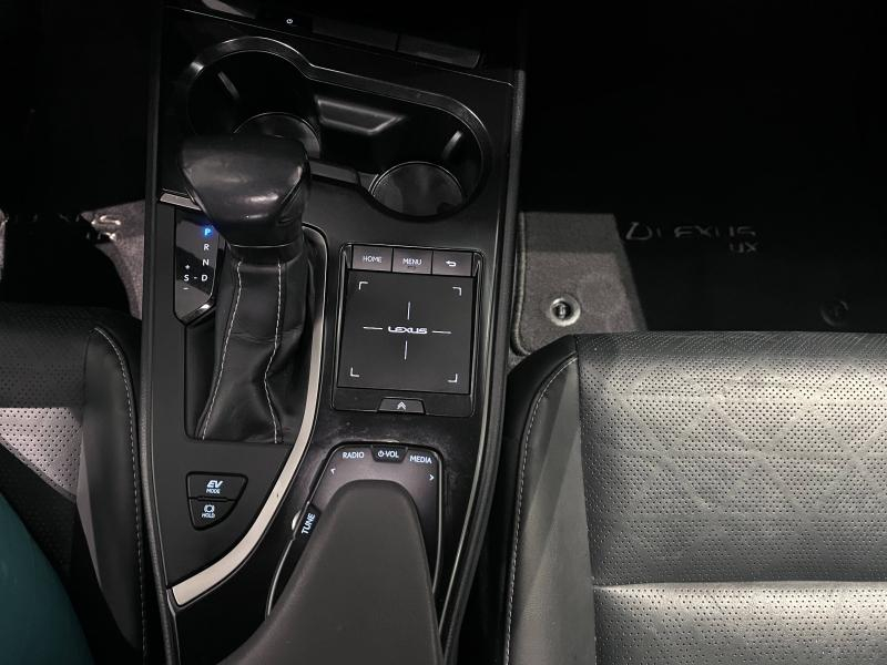 LEXUS UX d’occasion à vendre à AUBIÈRE chez ARVERNE (Photo 17)
