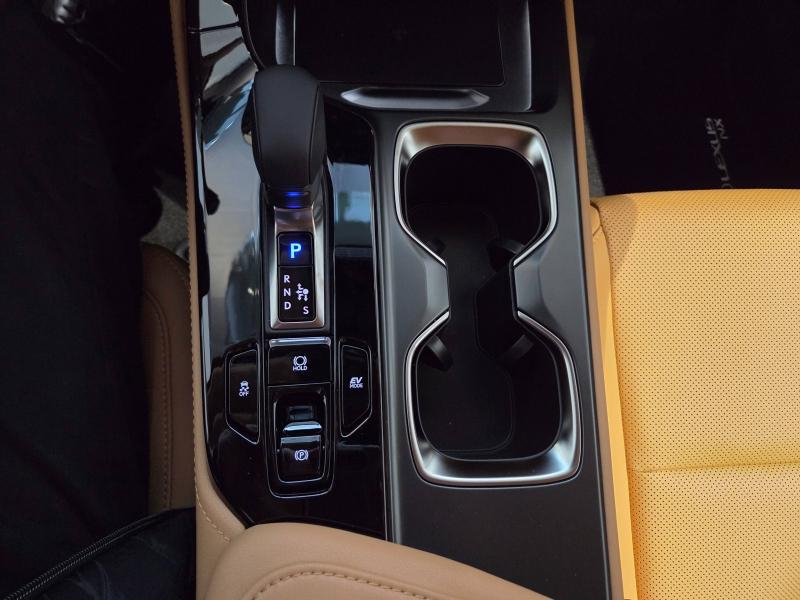 LEXUS NX d’occasion à vendre à AUBIÈRE chez ARVERNE (Photo 11)