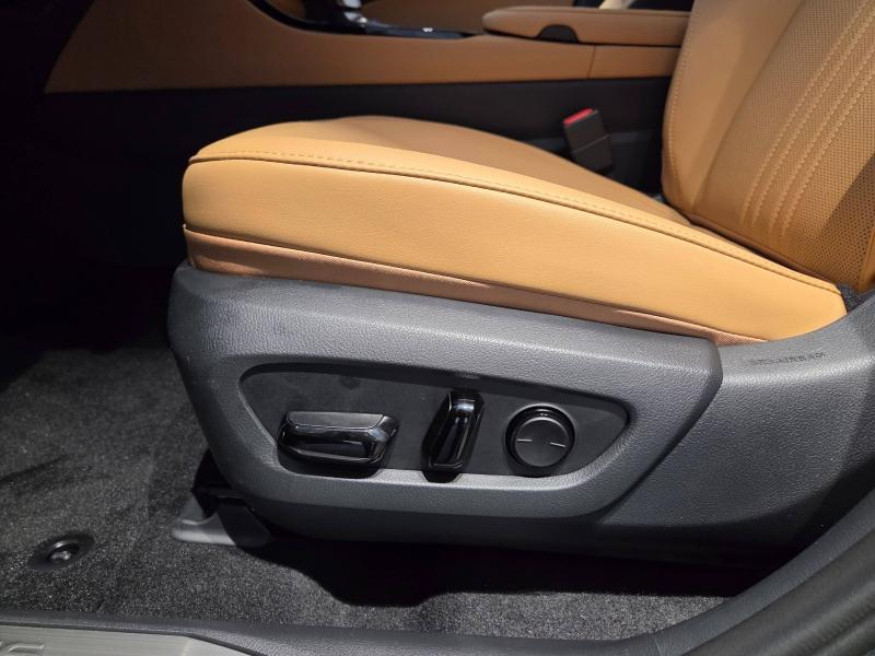 LEXUS NX d’occasion à vendre à AUBIÈRE chez ARVERNE (Photo 12)