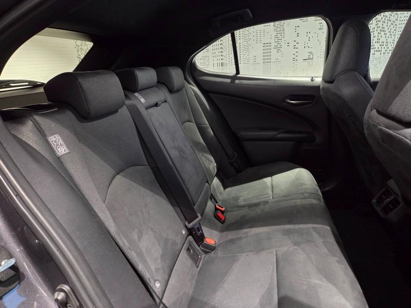 LEXUS UX d’occasion à vendre à AUBIÈRE chez ARVERNE (Photo 12)