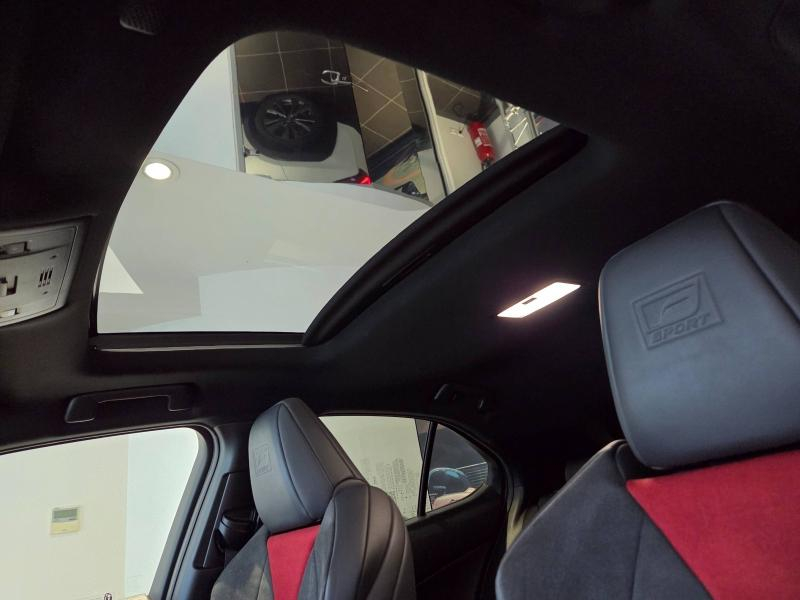 LEXUS UX d’occasion à vendre à AUBIÈRE chez ARVERNE (Photo 13)