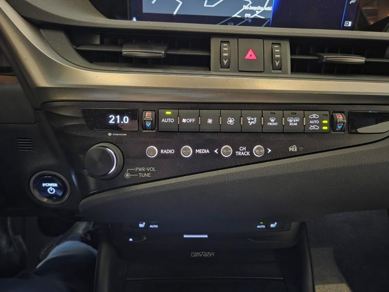 LEXUS ES d’occasion à vendre à AUBIÈRE chez ARVERNE (Photo 7)