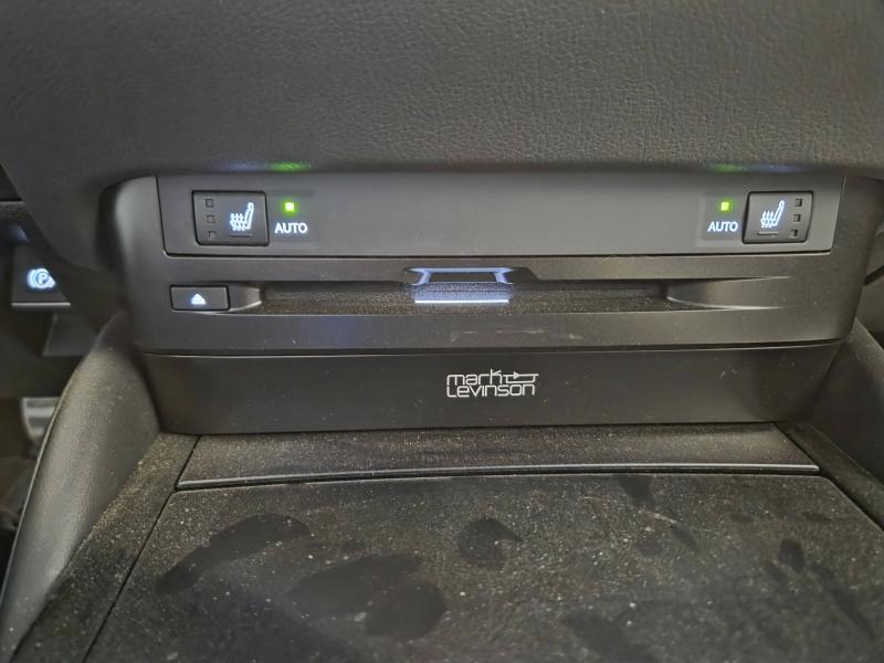 LEXUS ES d’occasion à vendre à AUBIÈRE chez ARVERNE (Photo 8)