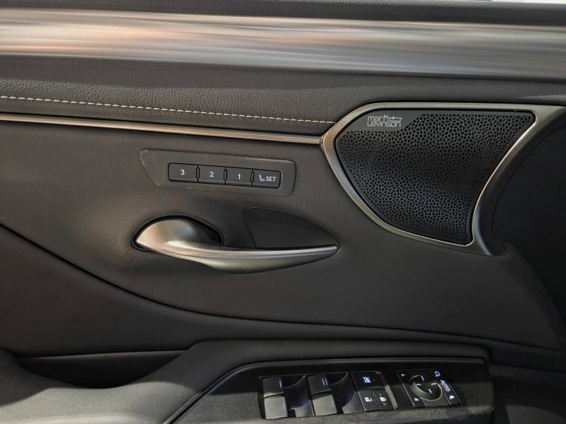 LEXUS ES d’occasion à vendre à AUBIÈRE chez ARVERNE (Photo 10)