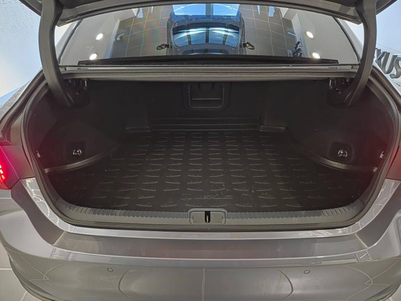 LEXUS ES d’occasion à vendre à AUBIÈRE chez ARVERNE (Photo 15)