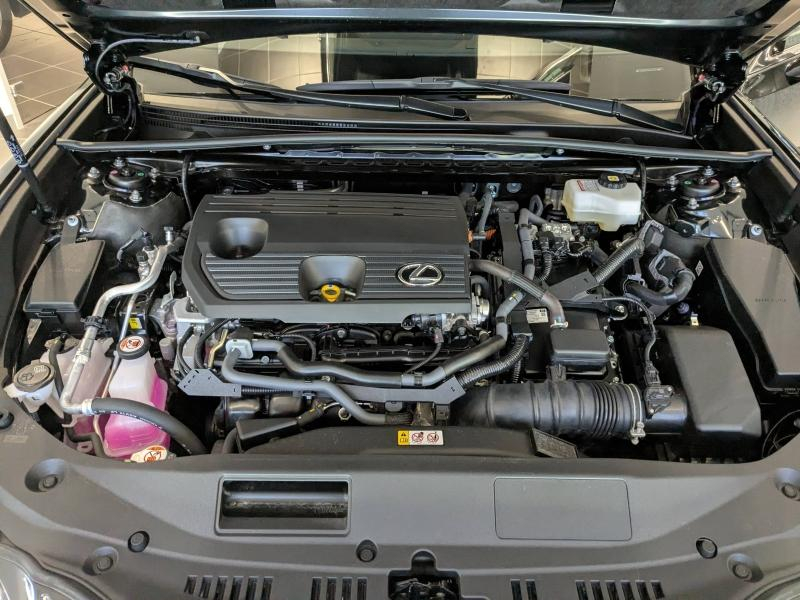 LEXUS ES d’occasion à vendre à AUBIÈRE chez ARVERNE (Photo 15)