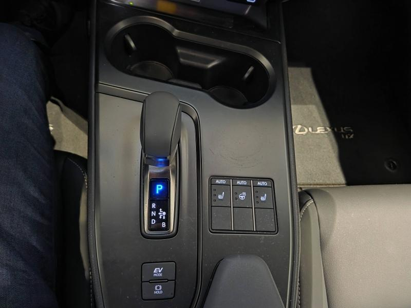 LEXUS UX d’occasion à vendre à AUBIÈRE chez ARVERNE (Photo 10)