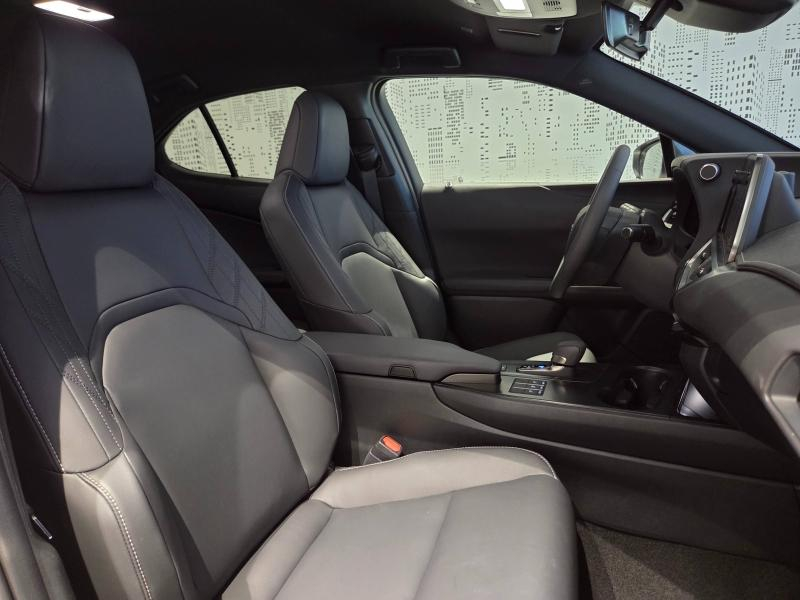LEXUS UX d’occasion à vendre à AUBIÈRE chez ARVERNE (Photo 11)