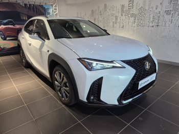 LEXUS UX 300h F SPORT Design 2WD MC25 10619 km à vendre